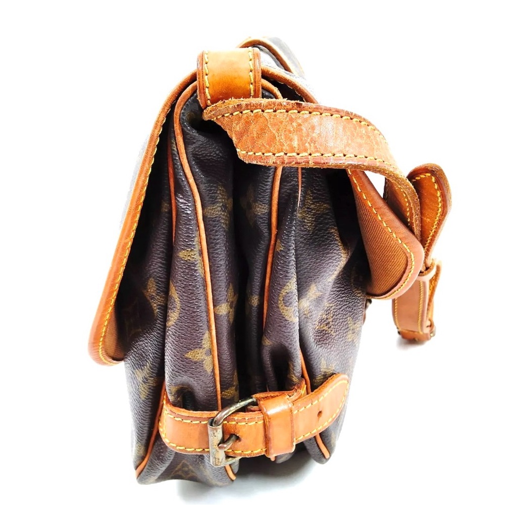 ๐๐๐ฏ Louis Vuitton Crossbody Saumur 30 Brown Monogram AR8907 - Picture 2 of 8